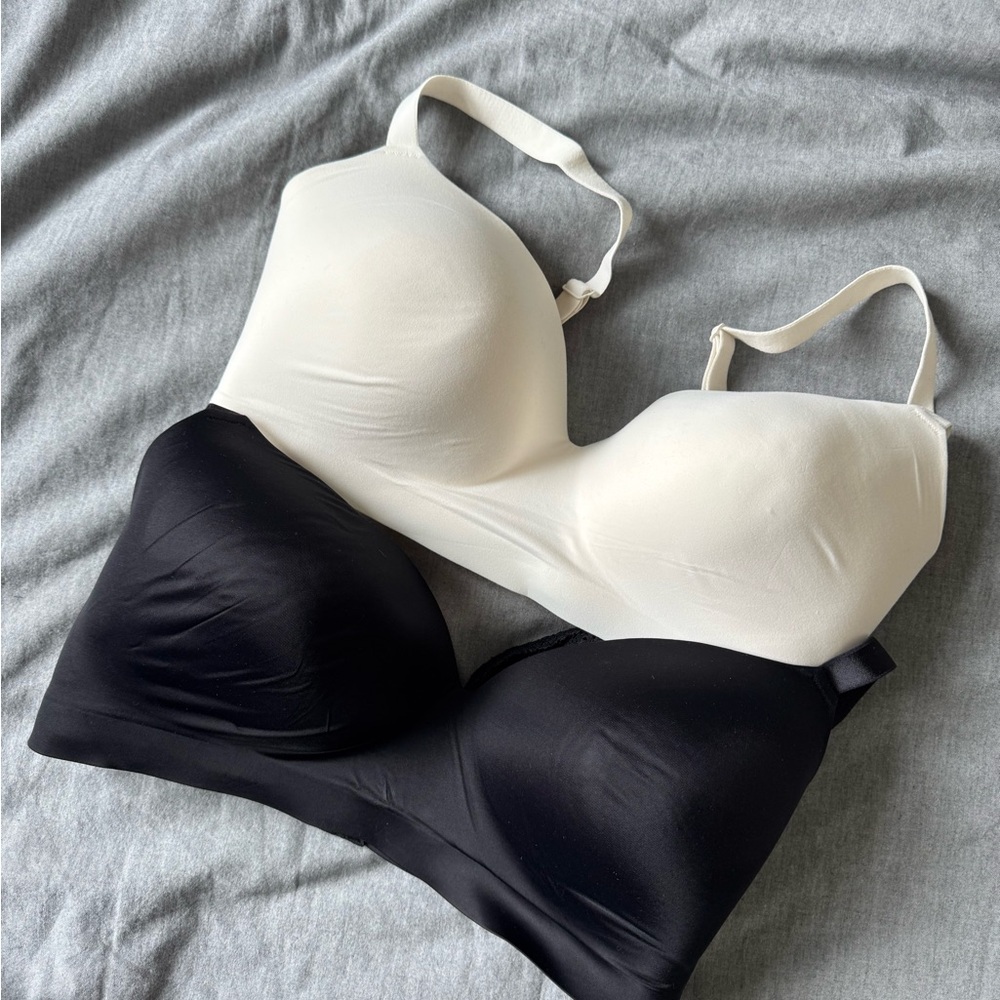 Soma Enbliss Wireless Bra in Cream & Black 2-for-1 (38DD)